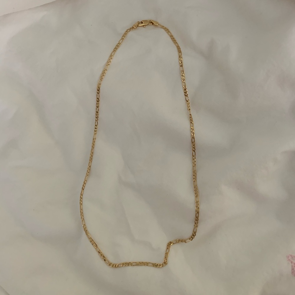 Thin Figaro Chain